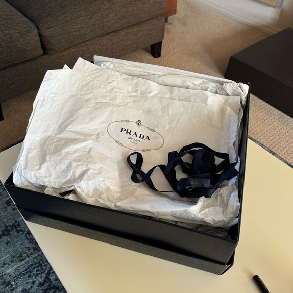 Prada Cuir Double Tote Saffiano Leather Small Black Bag Purse Red Interior - Picture 4 of 16